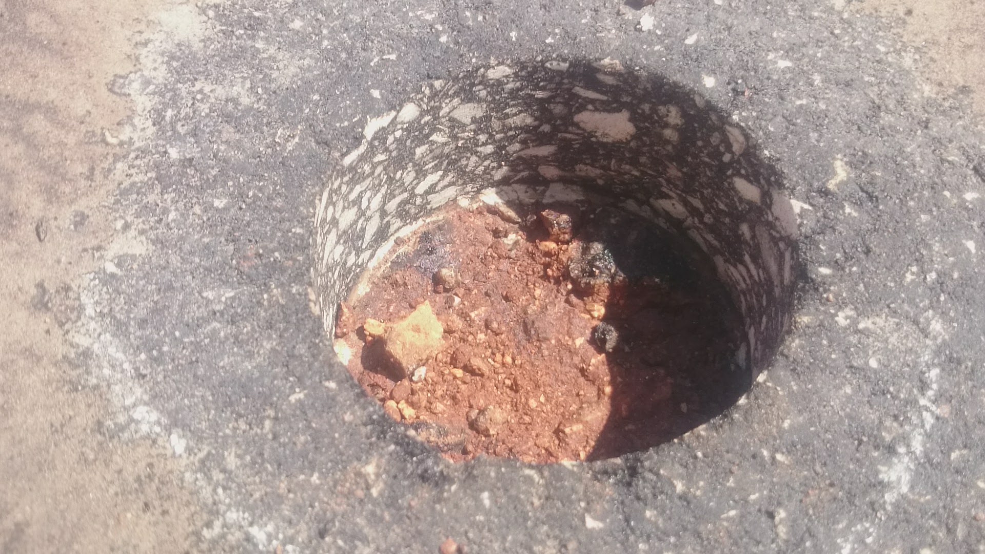 How to Perform Asphalt Core Testing In Road Construction?